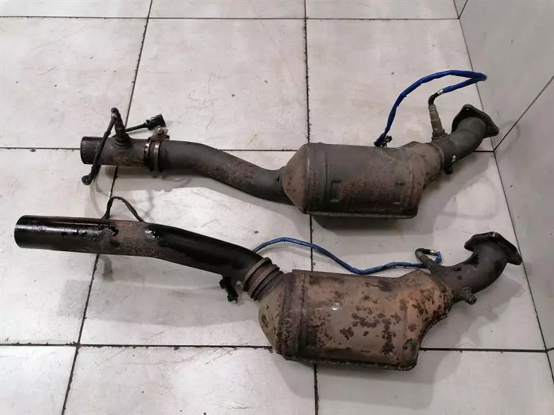 PORSCHE 911 996 Catalytic Converter Set 99611302157 Katalysator Satz