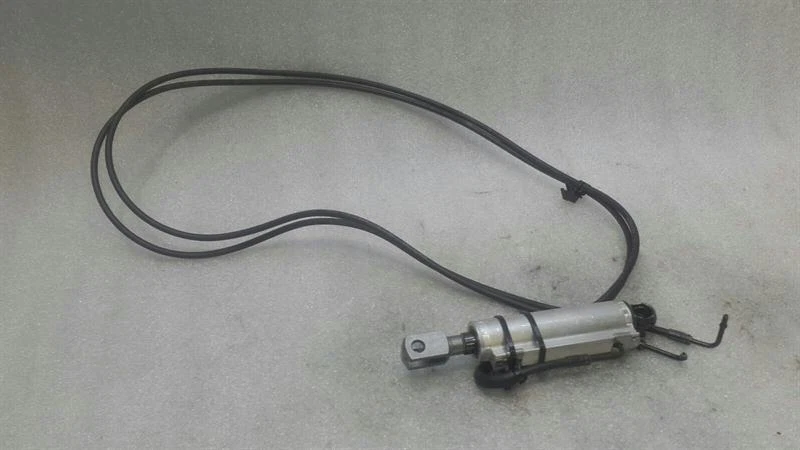 MERCEDES C Class W205 Left Hydraulic Cylinder A2178002900 Hydraulikzylinder LI