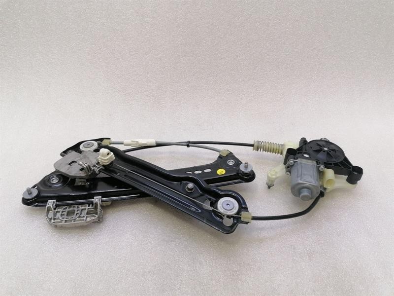 PORSCHE TAYCAN 9J Left Rear Door Winder 9J1839401B Fensterheber hinten Links