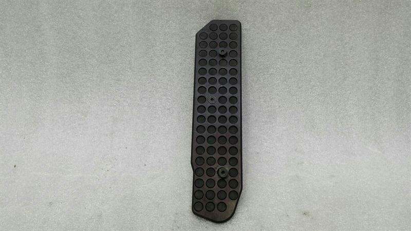 ASTON MARTIN VANQUISH S Footrest Cover Fußrastenabdeckung Verkleidung