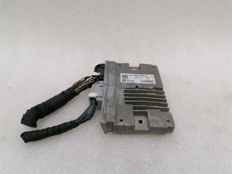 PORSCHE TAYCAN 9J Electronic module 9J1907442F Steuergerät gateway Control unit