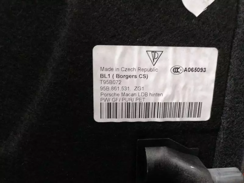 PORSCHE MACAN 95B  Luggage Compartment Cover 95B861531 Kofferraum Verkleidung - Image 7