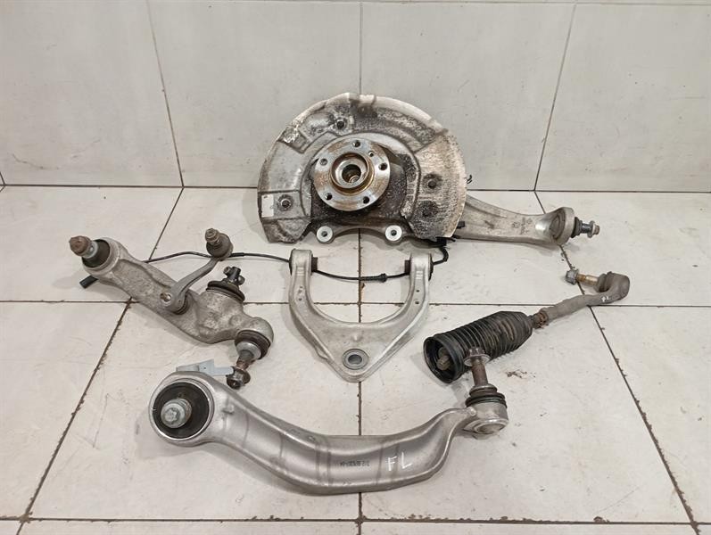 ROLLS ROYCE WRAITH RR5 Left Front Hub 31216853001 Radlagergehäuse Vorne Links