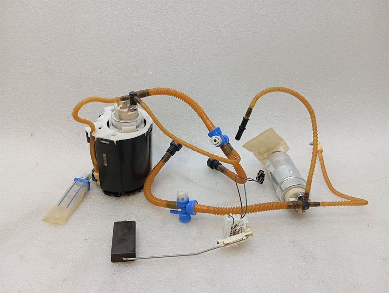 ASTON MARTIN VIRAGE 2011-2012 Fuel Pump Electric 6G33-9B260-CC Kraftstoffpumpe