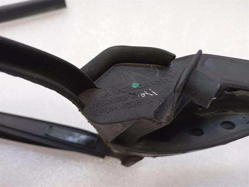 McLaren 720S Spider Seal 14AB120SP dichtungen TONNEAU RECHTS RIGHT - Image 3