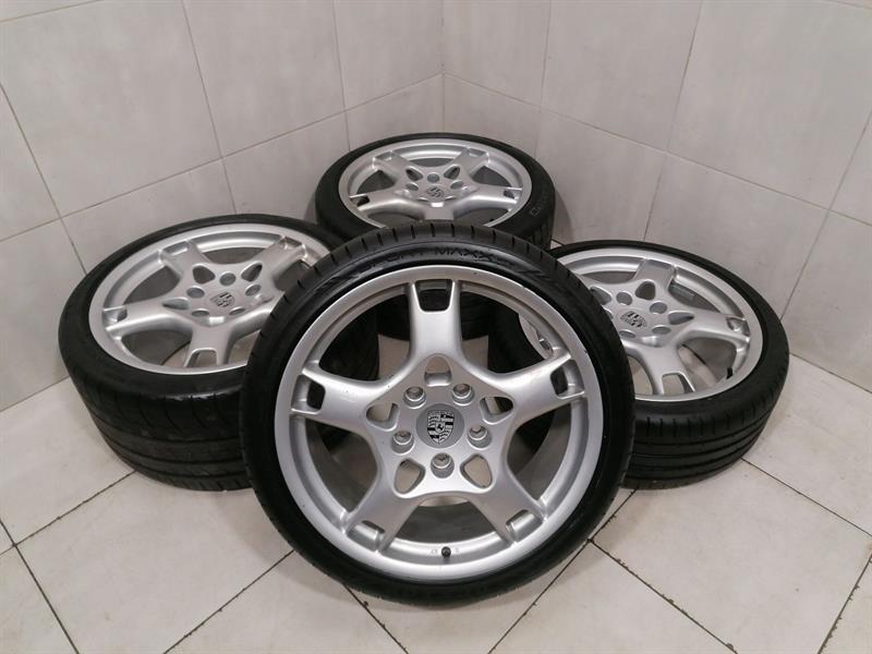 PORSCHE 911 997 C2 Alloy Wheel SET 99736215600 Alufelge 19 Carrera S BBS 8J 11J