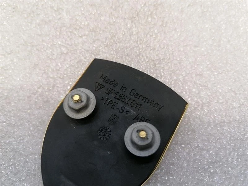 PORSCHE TAYCAN 9J 9P1853601 LOGO 9P1853611 Emblem - Image 4