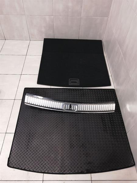 PORSCHE CAYENNE 958 92A  Luggage Compartment 7p5863546 Kofferraum Verkleidung