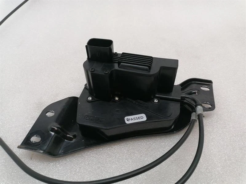 McLaren 570S Spider Door lock LEFT 11A8742CP Türschloss - Image 3