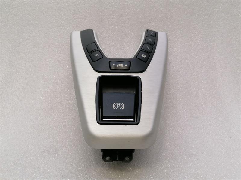 BMW 6 Series F13 M6 Center Console Switch 7846618 Schalter mittel konsole
