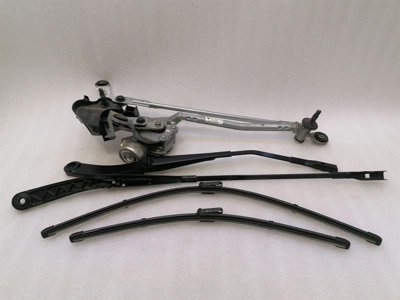 PORSCHE TAYCAN 9J Front Wiper Motor 9J1955024C RECHTSLENKER RHD