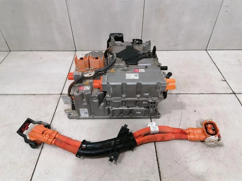 PORSCHE TAYCAN 9J Electronic module 9J1959663BF Steuergerät Beschädigt
