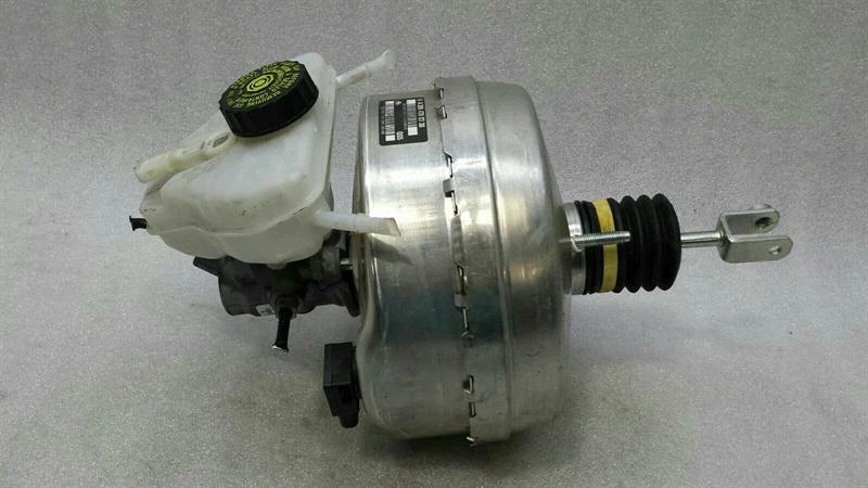 MERCEDES C Class W205 Brake Servo A2054300330 Bremskraftverstärker C63 AMG
