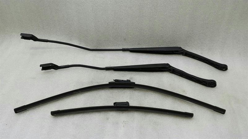 TESLA MODEL S 75 RHD Wiper arm Set 10534401-00-A Rechtslenker