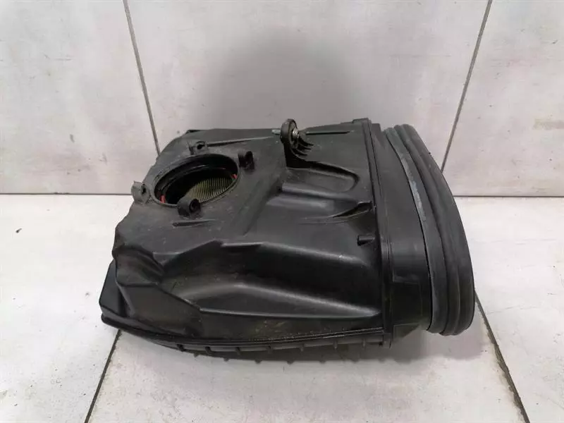 PORSCHE MACAN 95B Air Filter Box 95B128607B Luftfilterkasten - Image 2