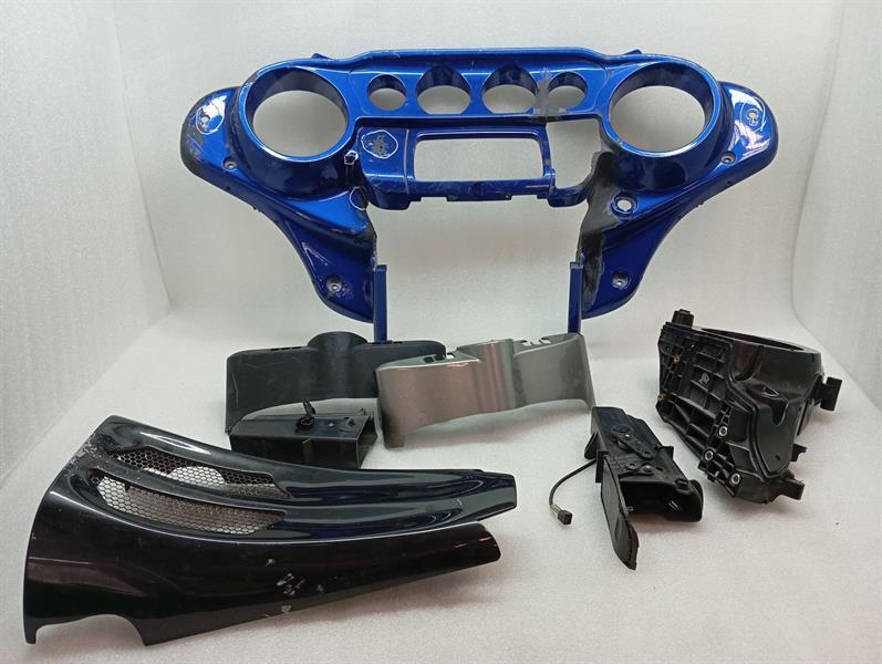 HARLEY-DAVIDSON STREET GLIDE INNER FAIRING FRONT 57000111 Abdeckung 56000076