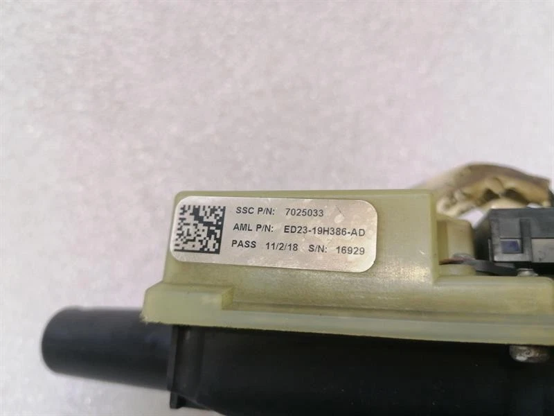 ASTON MARTIN RAPIDE AMR EZS ED23-19H386-AD Zündschloss - Image 5