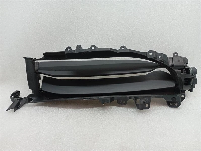 PORSCHE TAYCAN 9J 9J1121753C Radiator grille shutter DEFECTS