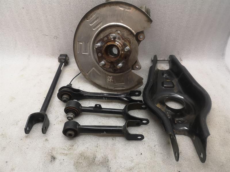 TESLA MODEL 3 RWD Right Rear Hub 1044416-00-G Radlagergehäuse Hinten Rechts