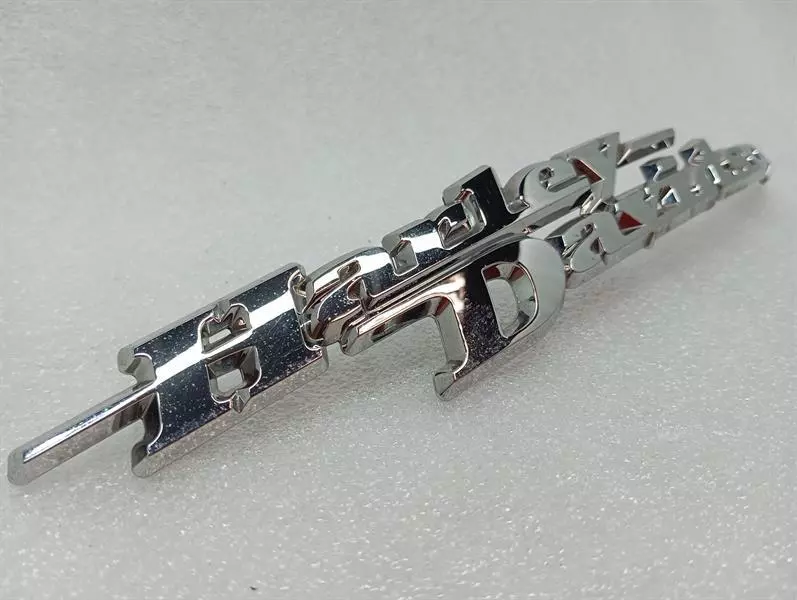 HARLEY-DAVIDSON 61830-08 61831-08 FUEL TANK EMBLEM SET LOGO BADGES RIGHT LEFT - Image 5