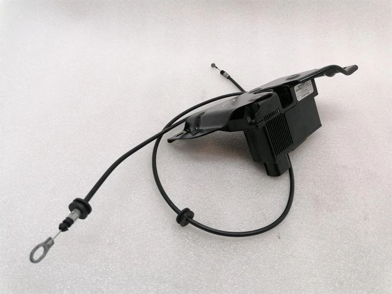 McLaren 570S Spider Door lock LEFT 11A8742CP Türschloss - Image 5