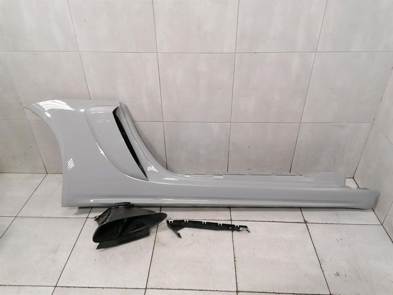 PORSCHE CAYMAN 718 GT4 Side skirt 982853564 RIGHT GT4 Seitenschweller