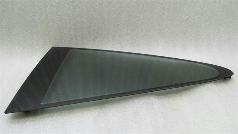 PORSCHE 911 997 Left Rear 1/4 Glass 99754311100 Türscheibe ¼ Hinten Links
