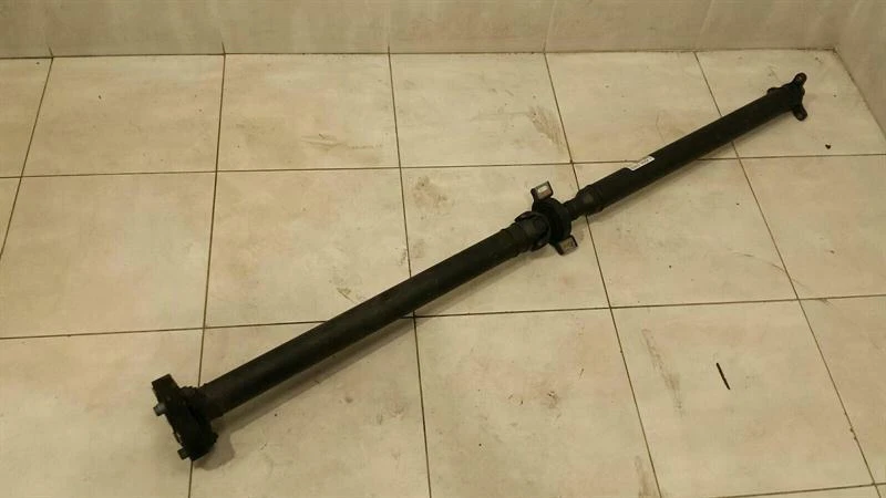 MERCEDES C Class W205 Propshaft A2054100302 Kardanwelle OM651