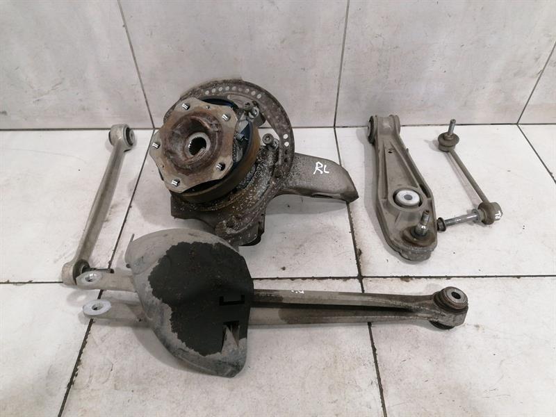PORSCHE BOXSTER 718 Left Rear Hub 982505051A Radlagergehäuse Hinten Links