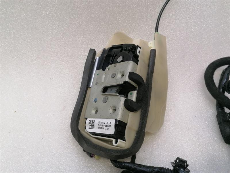TESLA MODEL 3 STANDARD RANGE Door lock 1500673-99-A Türschloss FRONT RIGHT