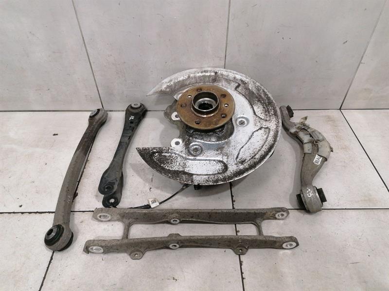 BMW 5 Series F90 G30 M5 Left Rear Hub 7857065 Radlagergehäuse Hinten Links