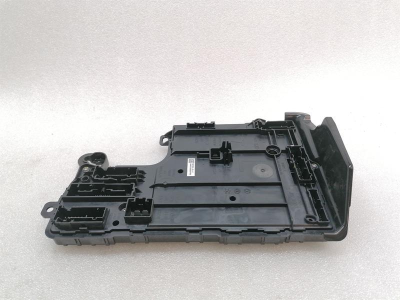 TESLA MODEL 3 STANDARD RANGE Electronic module 1567359-00-B Steuergerät