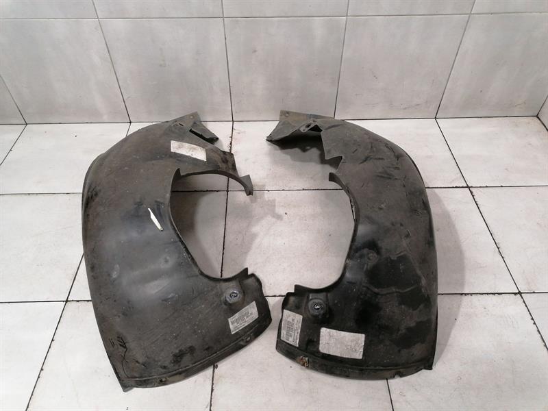 PORSCHE CAYMAN 987 Front Arch Plastic Set 98750420300 RADLAUFABDECKUNG Satz