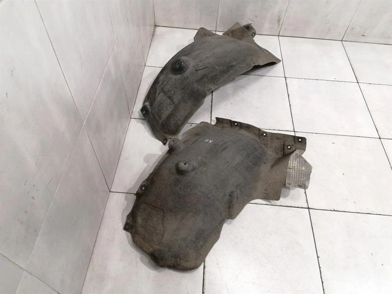 BMW i8 Hybrid Wheel arch liner (plastic) 51717328626 RADLAUFABDECKUNG HR RR - Image 7