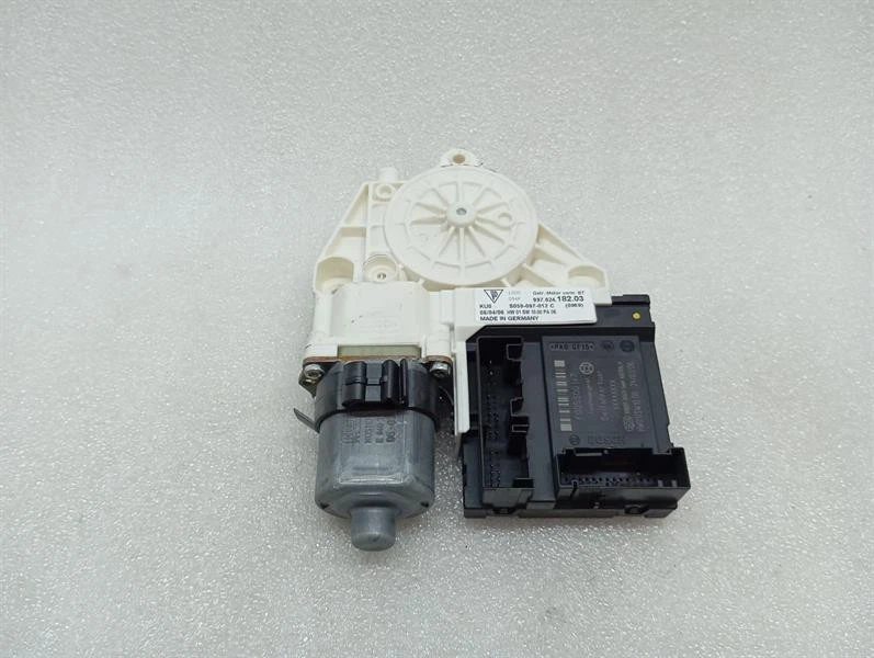 PORSCHE 911 997 Door window motor 99762418203 Fensterhebermotor BEIFAHRER