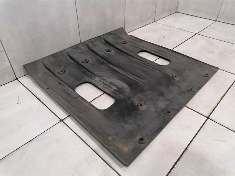 ASTON MARTIN VANTAGE V8 UNDERTRAY 6G33-17C857-AC Unterbodenverkleidung - Image 3