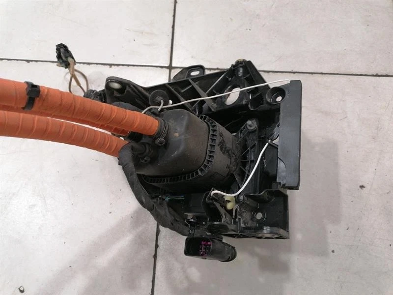 PORSCHE TAYCAN 9J Fast charge port 9J1915371C RECHTSLENKER RHD - Image 7