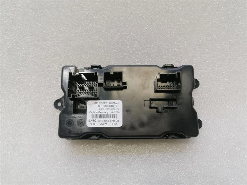 PORSCHE TAYCAN 9J AIR CONDITIONER module 9J1907040G HVAC Steuergerät