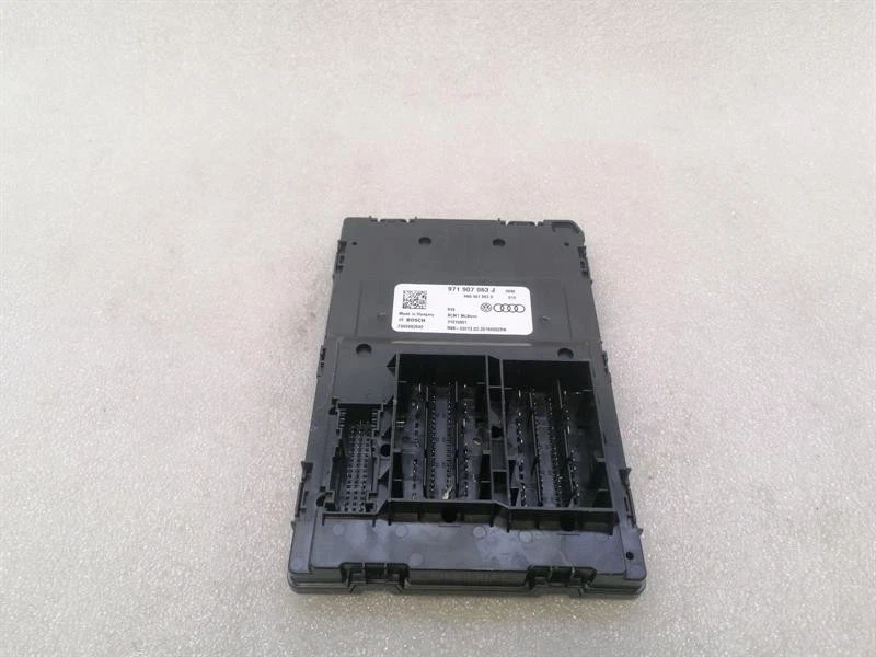 PORSCHE TAYCAN 9J Electronic module Body Control 971907063J Steuergerät