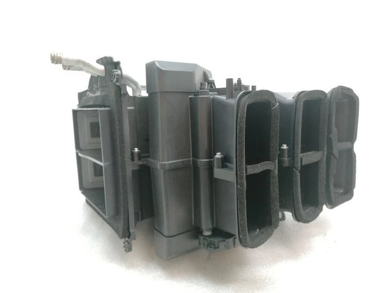 McLaren 570S Spider 13A3588CP HVAC DISTRIBUTION - Image 4