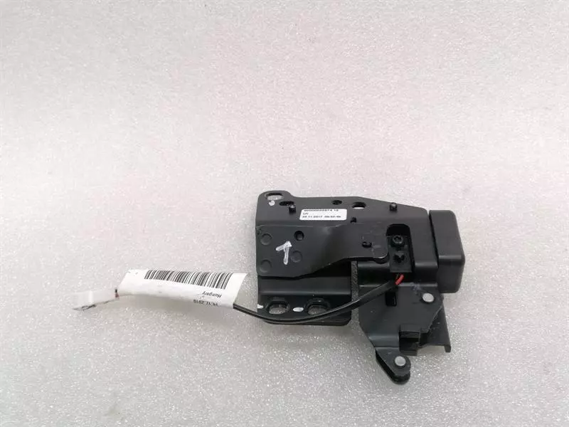 McLaren 570S Spider 9224644A LEFT ROOF LOCK  LINKS DACHSCHLOSS - Image 2