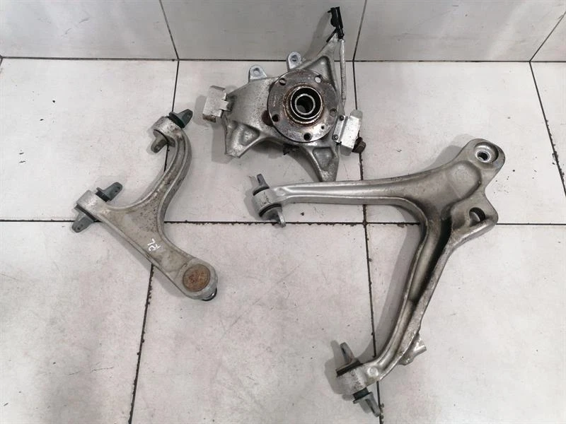 McLaren 720S Left Rear Hub 14BA022CP Radlagergehäuse Hinten Links SATZ - Image 2