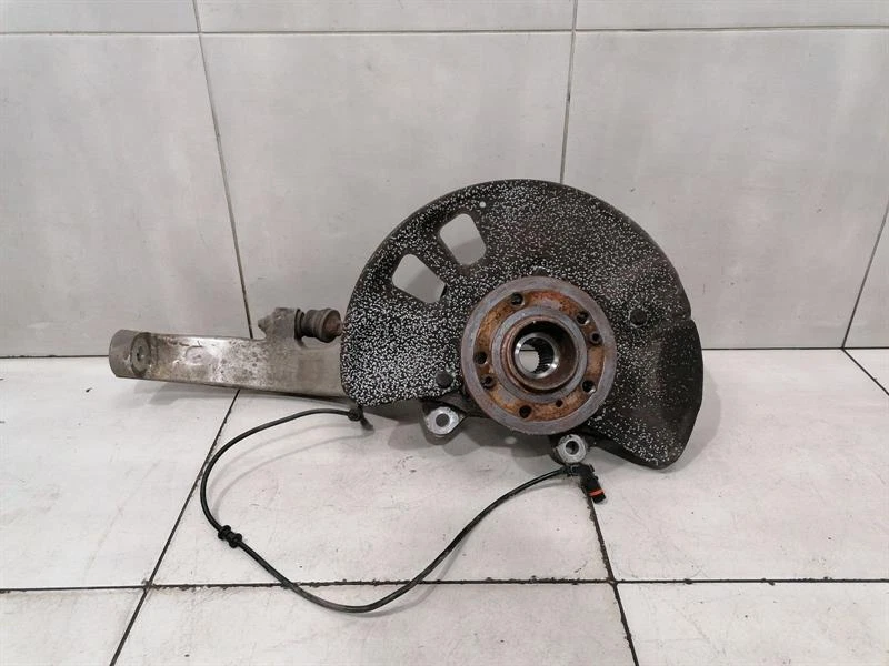 MERCEDES GLE W292 C292 Right Front Hub A1663301020 Radlagergehäuse Vorne Rechts