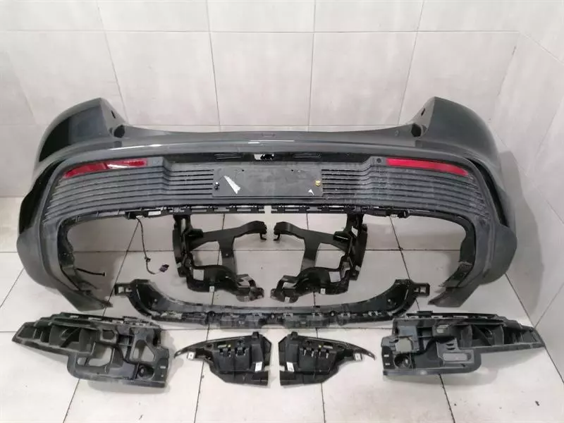 PORSCHE TAYCAN 9J Turbo S Rear Bumper 9J1807421 Hinten Stoßstange