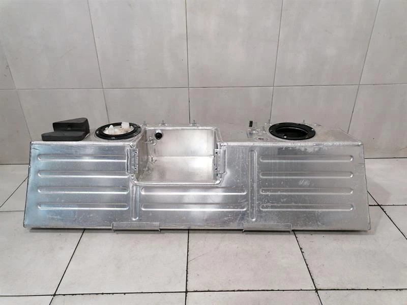 McLaren 570S Spider Fuel Tank 13K0124CP  Kraftstofftank - Image 4