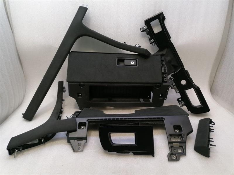 PORSCHE TAYCAN 9J ALCANTARA GTS TURBO  Glovebox 9JA857558 Handschuhfach RHD