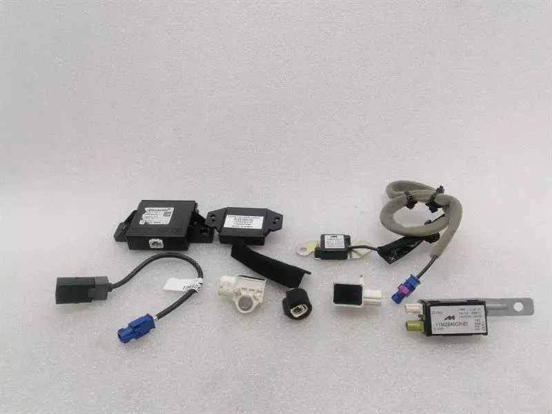 McLaren 570S Spider Aerial / Antenna SET 11M1077CP Antenne SATZ - Image 2