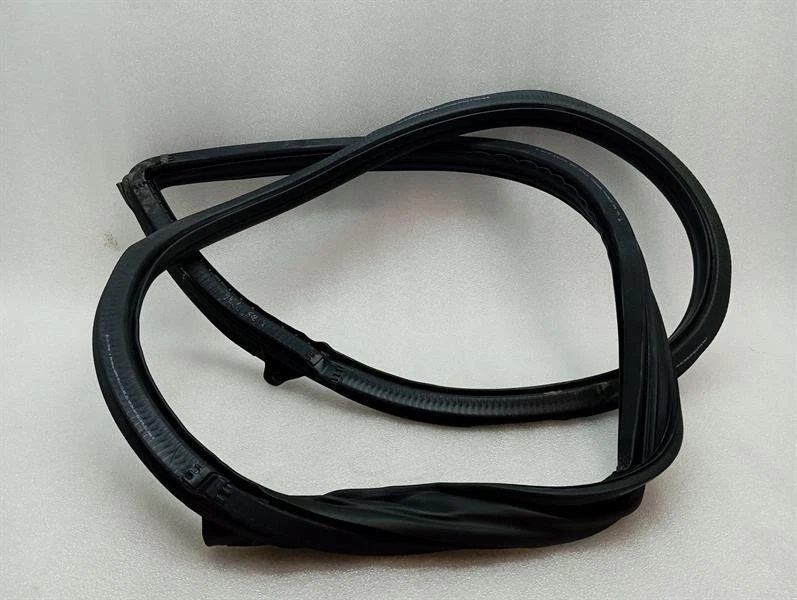 PORSCHE 911 992  Door Seal 992831703E Türdichtungen - Image 4