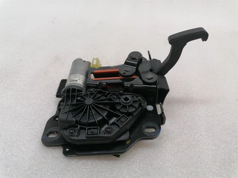 PORSCHE 911 991 99156111700 CABRIO VERDECK SCHLOSS SOFT TOP LOCK ROOF LOCK CATCH - Image 4