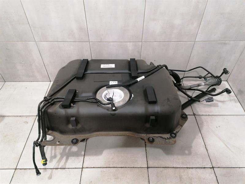 ASTON MARTIN RAPIDE AMR Fuel Tank DD43-9K007-AC Kraftstofftank